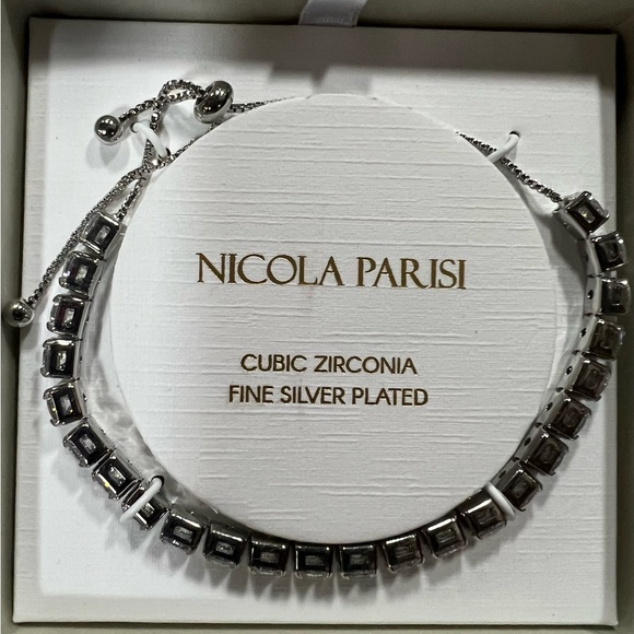 Gorgeous Bolo Bracelet - Picture 4 of 4